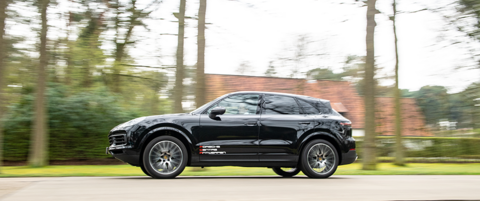 TEST_Porsche_Cayenne_Tom_Denys_Erwin_Coesens_Autorola_Porsche