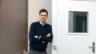 Gecoördineerde expertise in industriële deuren en poorten - Bedrijfsprofiel - EMI Group