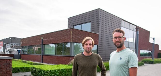 TOTAALAANNEMER VERWELKOMT DERDE GENERATIE AAN HET ROER - Bedrijfsprofiel - Bossuyt BV 