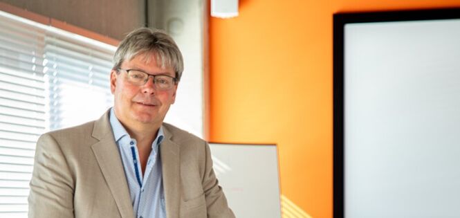 TECHNISCHE TOTAALOPLOSSINGEN, COMPLEXLOOS ONDERBOUWD - Bedrijfsprofiel - Etex Building Performance