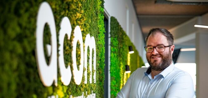 IT MET MENSELIJKE PRIORITEIT - Bedrijfsprofiel - Acom-IB