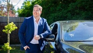 COMFORTABEL EN ZORGELOOS DE WEG OP - Bedrijfsprofiel - Driveless