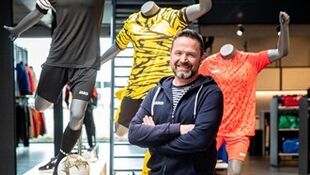 JAKO TEAMSPORT INVESTEERT IN FYSIEKE WINKEL IN ZANDHOVEN - ACHTER HET NIEUWS - Jako 