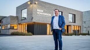 Functionele bedrijfswageninrichting van de bovenste plank - Bedrijfsprofiel - M&M Conversion
