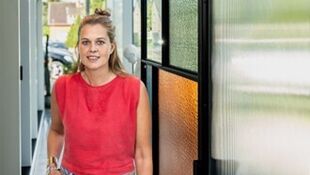 Vakmanschap in glas, van ontwerp tot plaatsing - Bedrijfsprofiel - Glaswerken Van Regenmortel