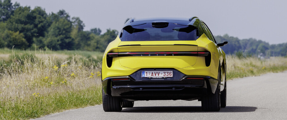 lotus-eletre lotus-eletre