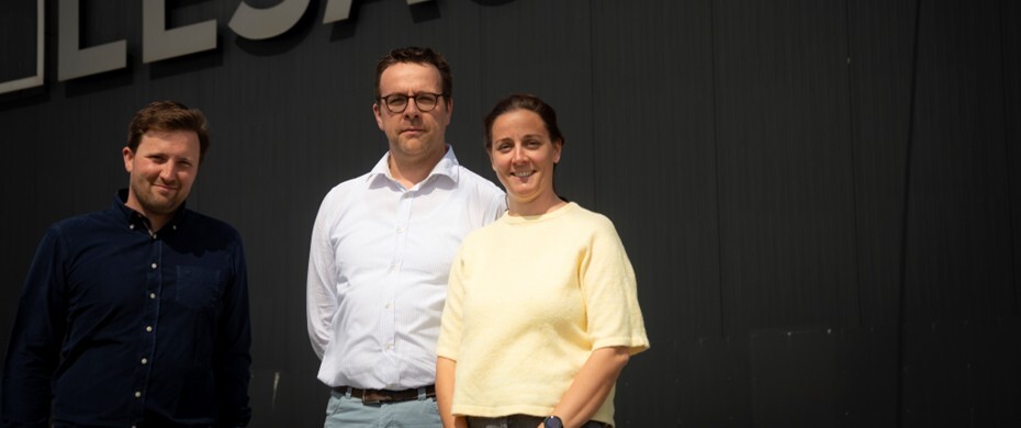 Drie generaties verfijnde metaalplaatbewerking